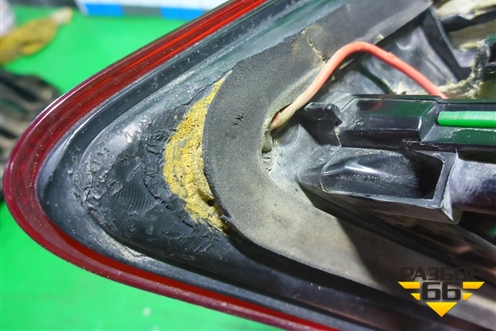 Фонарь задний внутренний левый (Led) (A1669068701) для Mercedes Benz ML-Klass W166 c 2011г (МЛ)