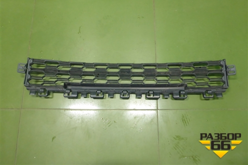 Решетка в передний бампер центральная (5E3853677) для Skoda Octavia (А8) с 2019г (Октавия)