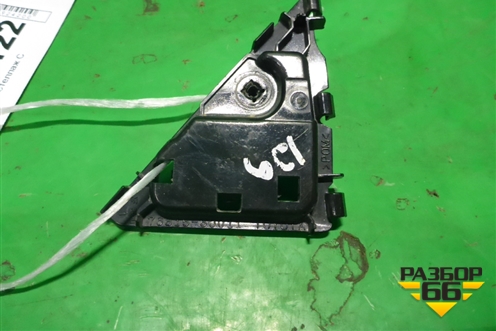 Кронштейн накладки (двери багажника правый) (7681560011) для Toyota Land Cruiser Prado(150) с 2009г (Ленд Крузер Прадо)