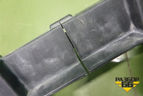 Накладка декоративная на переднюю панель (KB8A50717) для Mazda CX 5 с 2017г (СХ5)