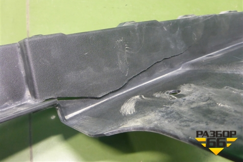 Накладка декоративная на переднюю панель (KB8A50717) для Mazda CX 5 с 2017г (СХ5)