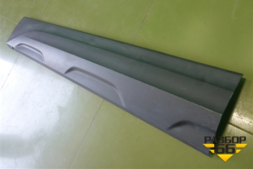 Накладка двери передней левой (2GL854939) для Volkswagen Taos с 2020г (Таос)