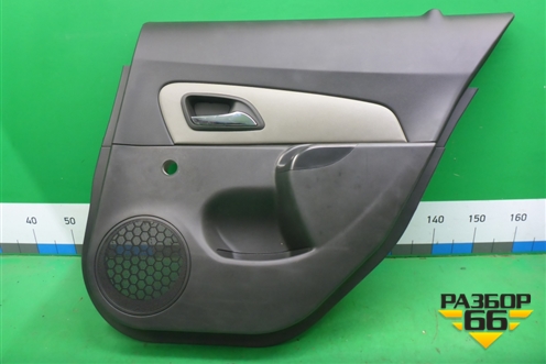 Обшивка двери задней правой под механику (96950772) для Chevrolet Cruze c 2009-2015г (Круз)