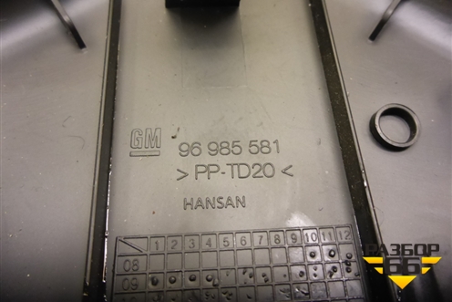 Накладка на торпедо (боковая правая) (96985581) для Chevrolet Cruze c 2009-2015г (Круз)