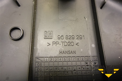 Накладка на торпедо (боковая левая) (96829291) для Chevrolet Cruze c 2009-2015г (Круз)