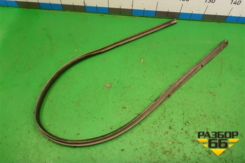 Уплотнитель на кузов правый для Chevrolet Cruze c 2009-2015г (Круз)