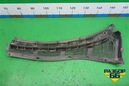 Решетка стеклоочистителей правая (BP4K507R1) для Mazda Mazda 3 (BK) с 2003-2009г 