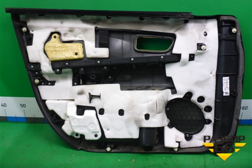 Обшивка двери передней правой под электрику (BP4K684C1) для Mazda Mazda 3 (BK) с 2003-2009г 