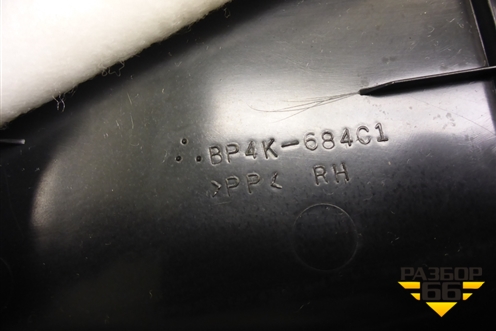 Обшивка двери передней правой под электрику (BP4K684C1) для Mazda Mazda 3 (BK) с 2003-2009г 