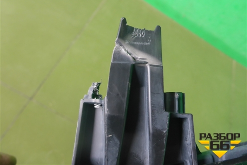 Накладка ПТФ левая (5212842190) для Toyota Rav-4 с 2018г (Рав 4)