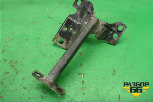 Кронштейн передней панели центральный для Mazda Mazda 3 (BK) с 2003-2009г 