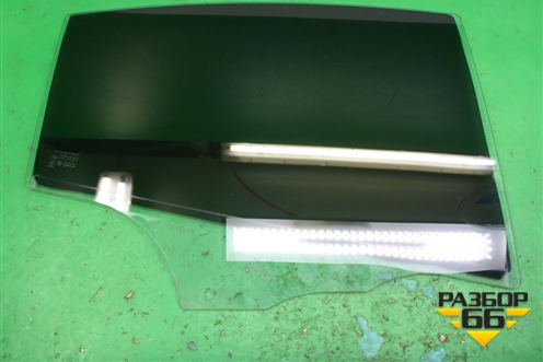 Стекло двери задней правой (седан) для Mazda Mazda 3 (BK) с 2003-2009г 