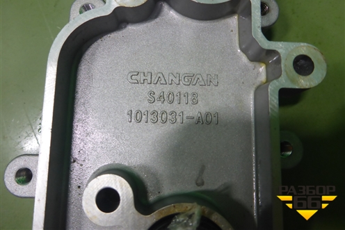 Кронштейн масляного фильтра (2.0л) (1013031A01) для Changan UNI-K с 2020г (Юни К)