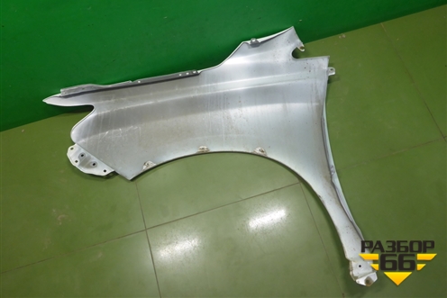 Крыло переднее правое для Lexus RX 300 c 2009-2015г (РХ)