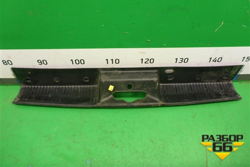 Обшивка багажника на заднюю панель (98ABF40352BFW) для Ford Focus 1 с 1998-2004г (Фокус)