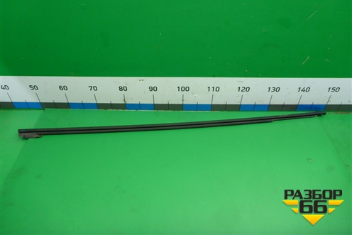 Накладка стекла переднего правого (5JA837478) для Skoda Rapid с 2013г (Рапид)