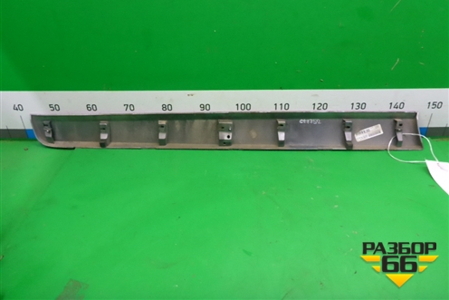 Накладка двери передней правой (31349336) для Volvo XC60 с 2008-2017г (ХС60)