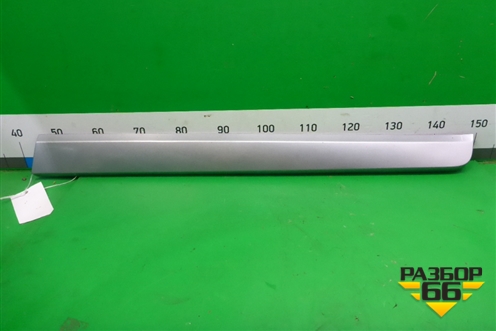 Накладка двери передней правой (31349336) для Volvo XC60 с 2008-2017г (ХС60)