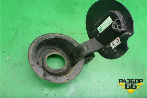 Лючок бензобака (9802640080) для Peugeot 408 с 2012г