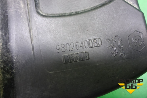 Лючок бензобака (9802640080) для Peugeot 408 с 2012г
