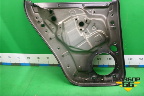 Панель внутренняя двери задней правой (7L6839730D) для Volkswagen Touareg c 2002-2010г (Туарег)