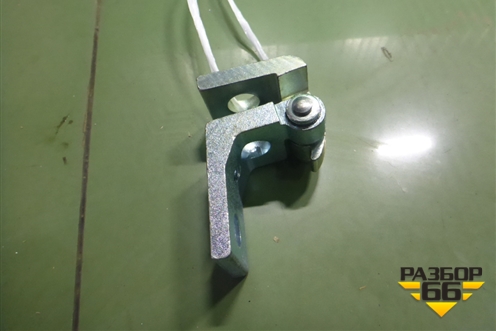 Петля двери передней правой нижняя (новая) (6Y0831412D) для Skoda Octavia (А5) с 2004-2013г (Октавия)