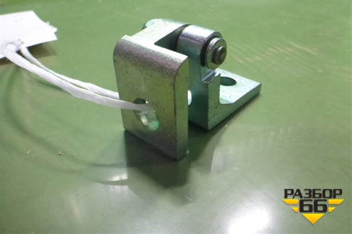 Петля двери передней правой нижняя (новая) (6Y0831412D) для Skoda Octavia (А5) с 2004-2013г (Октавия)