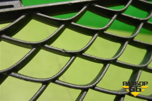 Решетка в передний бампер центральная (после 2013г AMG) (A2128850124) для Mercedes Benz E-Klass W212 с 2009-2016г (Е)