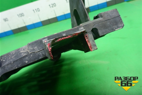 Кронштейн фары правой (16464600) для Volkswagen Touareg c 2002-2010г (Туарег)