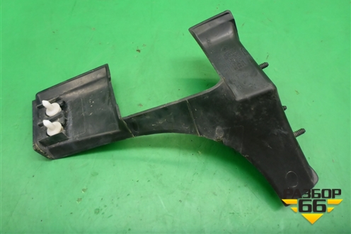 Накладка декоративная (на петлю двери багажника левая) (7L6867437G) для Volkswagen Touareg c 2002-2010г (Туарег)