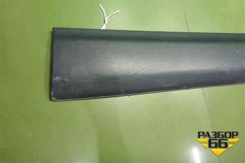 Накладка двери передней правой (808704EA0A) для Nissan Qashqai (J11E) с 2013г (Кашкай)