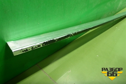 Молдинг крыши левый (над дверями) для Volkswagen Touareg c 2002-2010г (Туарег)