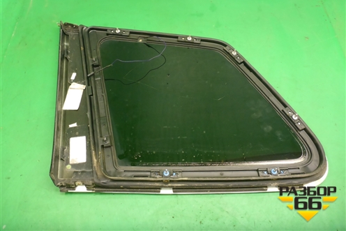 Стекло глухое правое для Volkswagen Touareg c 2002-2010г (Туарег)