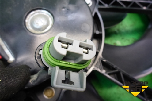 Вентилятор охлаждения радиатора (3M518C607EC) для Ford Focus 2 с 2008-2011г (Фокус)