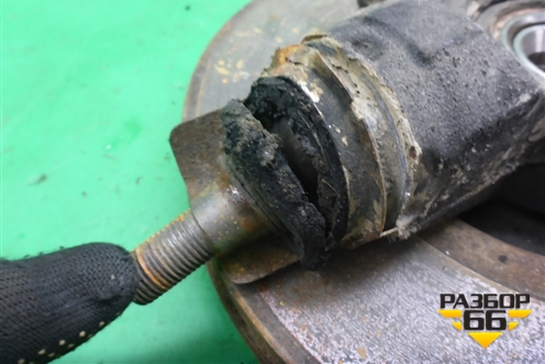 Кулак поворотный передний правый для Peugeot 408 с 2012г