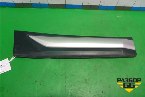 Накладка двери задней правой (после 2012г) (5757A410) для Mitsubishi Outlander с 2012-2024г (Аутлендер)