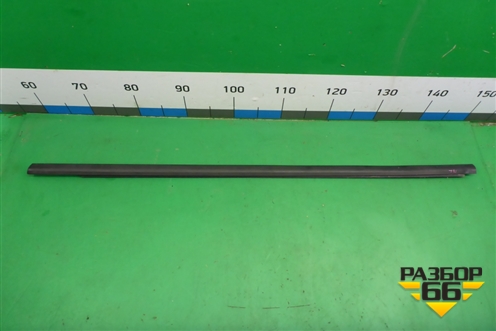 Накладка стекла переднего левого для VAZ XRAY с 2016г (Хрэй)