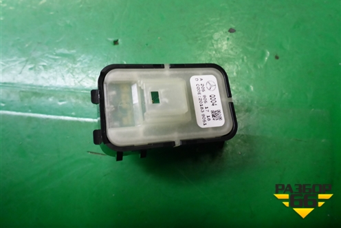 Кнопка открывания багажника (A2059051718) для Mercedes Benz C-Klass W205 с 2014г (Ц)