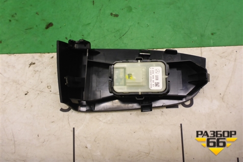 Кнопка стеклоподъёмника (передняя правая) (A2059051513) для Mercedes Benz C-Klass W205 с 2014г (Ц)