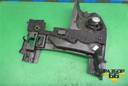 Накладка на торпедо (под рулём) (A2056804912) для Mercedes Benz C-Klass W205 с 2014г (Ц)