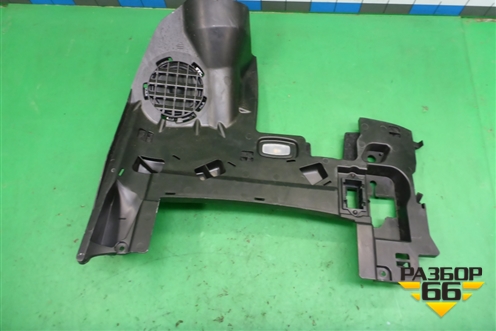 Накладка на торпедо (под рулём) (A2056804912) для Mercedes Benz C-Klass W205 с 2014г (Ц)