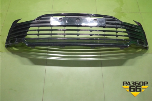 Решетка в передний бампер центральная (после 2020г) (5310206570) для Toyota Camry V70 с 2017г (Камри)