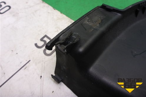 Накладка на торпедо (боковая правая) (A2056801207) для Mercedes Benz C-Klass W205 с 2014г (Ц)