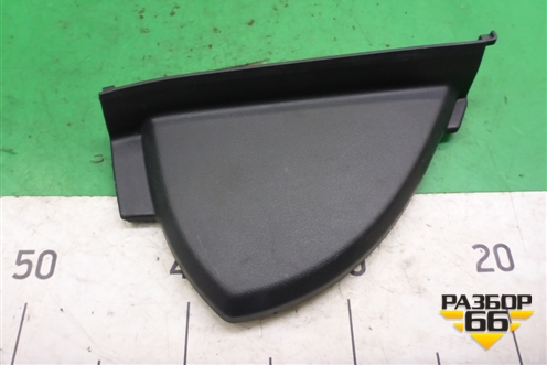 Накладка на торпедо (боковая правая) (A2056801207) для Mercedes Benz C-Klass W205 с 2014г (Ц)