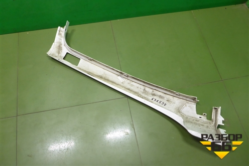 Молдинг лобового стекла правый  (81624100227) для MAN TGX с 2007г (ТГХ)