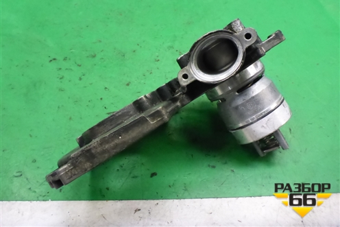 Корпус термостата (4.0л M177) для Mercedes Benz C-Klass W205 с 2014г (Ц)