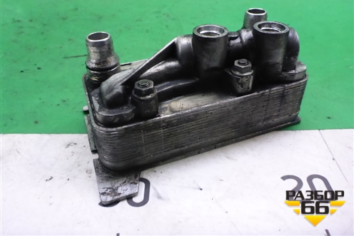 Радиатор масляный (4.0л M177) для Mercedes Benz C-Klass W205 с 2014г (Ц)