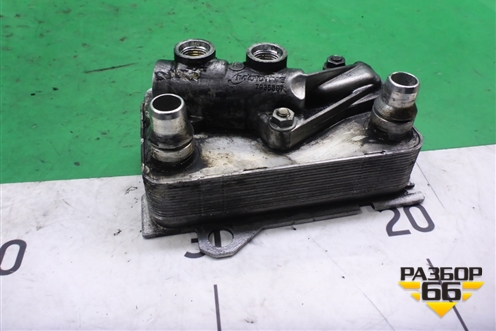 Радиатор масляный (4.0л M177) для Mercedes Benz C-Klass W205 с 2014г (Ц)