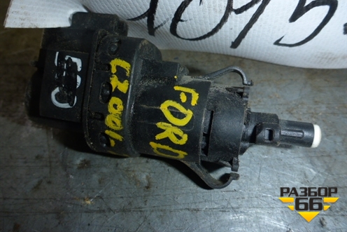 Датчик включения стопсигнала (3M5T13480AC) для Ford Fiesta с 2001-2008г (Фиеста 5)