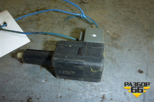 Датчик включения стопсигнала для Kia Ceed с 2012-2018г (Сид 2)